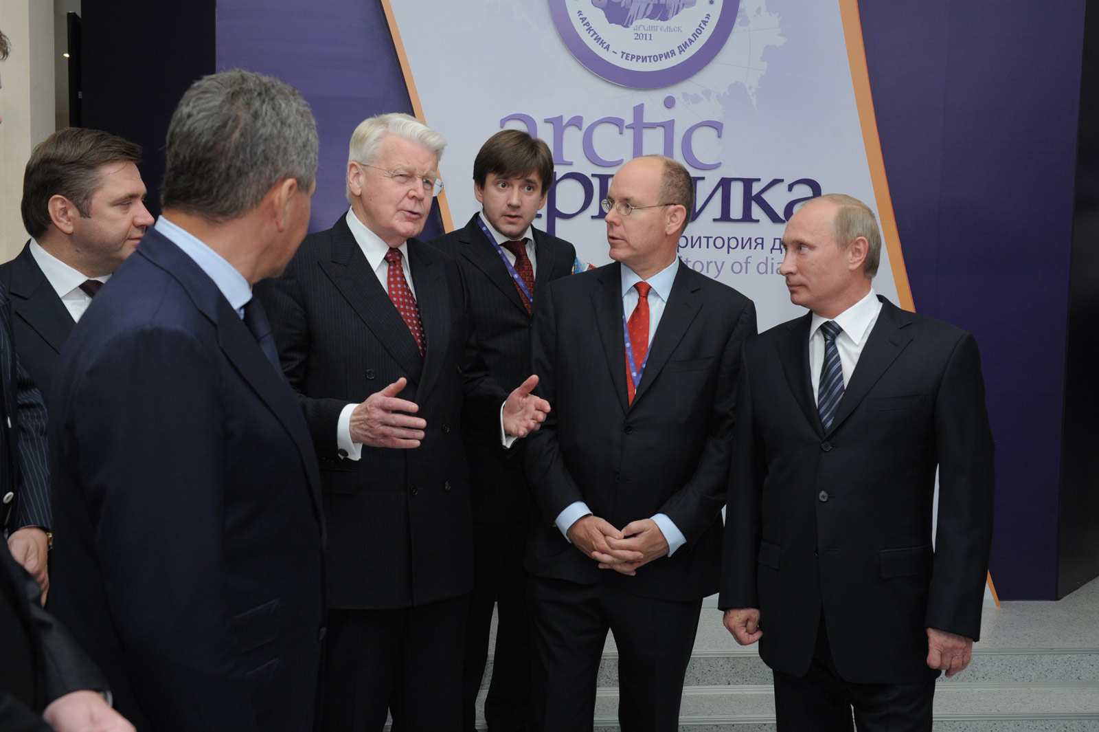 Le Président Grimsson avec SAS Albert II et Vladimir Poutine lors d'un sommet sur l'Arctique / Photo DR