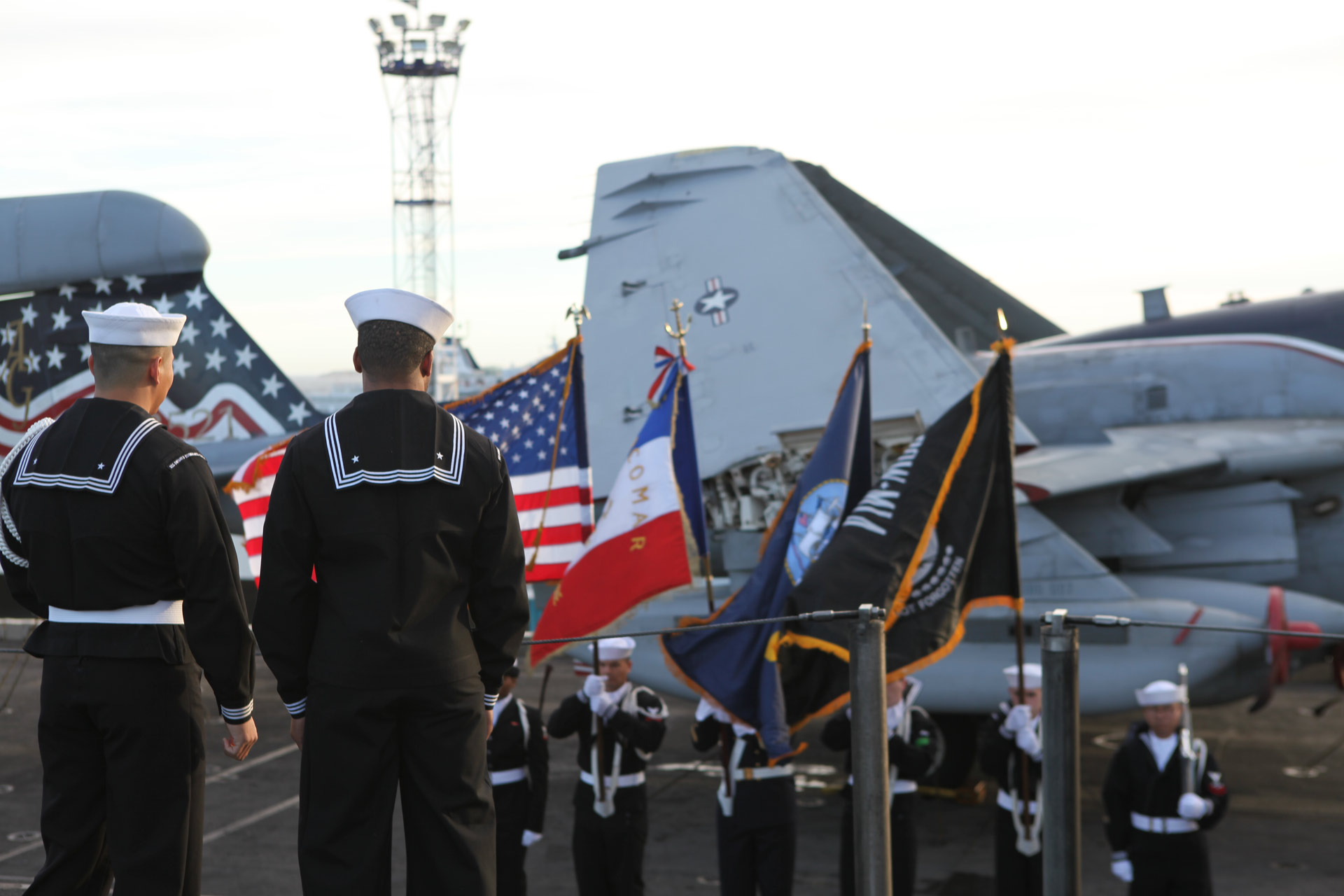 Le porte-avions USS Dwight D. Eisenhower en escale à  Marseille entre le 7 et le 10 mars 2013